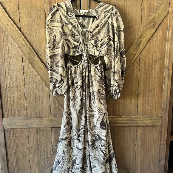Moon River Brown Marble Print Cut Out Midi Dress Size Small - Picture 4 of 9